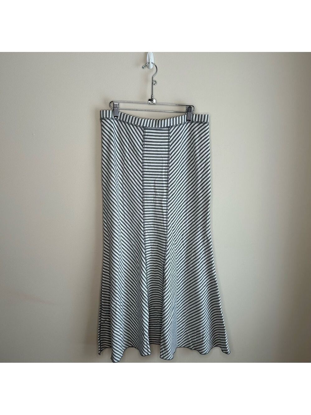 Joseph Ribkoff Maxi Skirt Mermaid Flare Striped Size 12